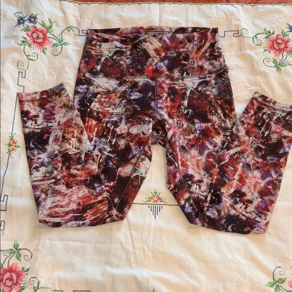 Lululemon Athletica Red and Purple Leggings with Abstract Pattern